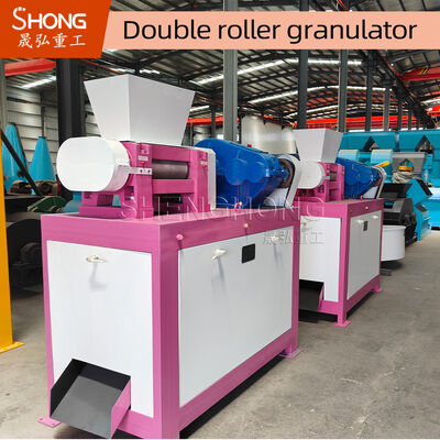 Granulador de rolo duplo de aço carbono com potência de 22kw para granulação de fertilizante composto seco