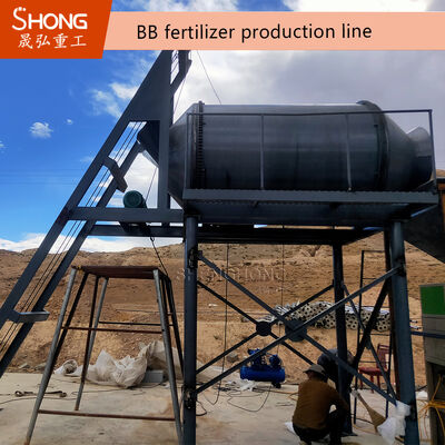 Granulador de fertilizantes de capacidade 1-10t/h personalizável com 15-30KW de potência para linha de produção de fertilizantes BB
